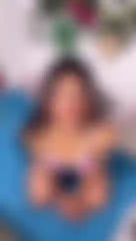 E adoro quando meus peitos balançam.