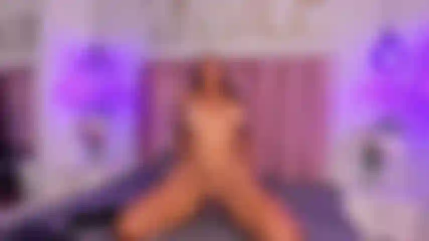 Estou tão molhada!! Preciso gozar!