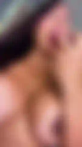 Fodendo minha buceta com meu vibrador.