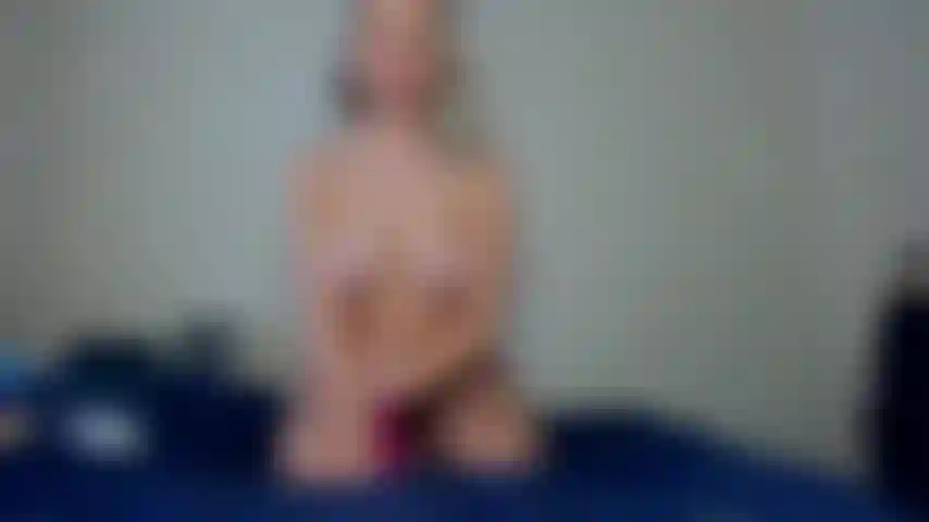 Papai enche minha bucetinha e minha boca - cavalgada e boquete.