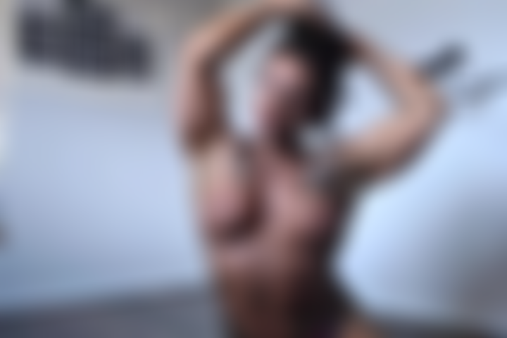 Clipe de topless.
