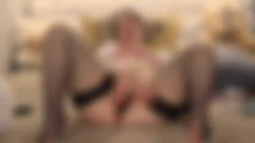 Brinco de buceta com vibração domi e gozo tão bom.