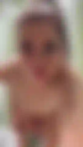 Te provoco com minha bunda no chuveiro parte 2.