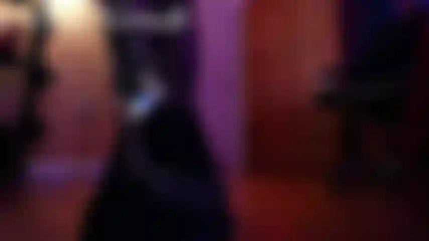 Roleplay: pego por bota gigante feita para adorar (gênero neutro).