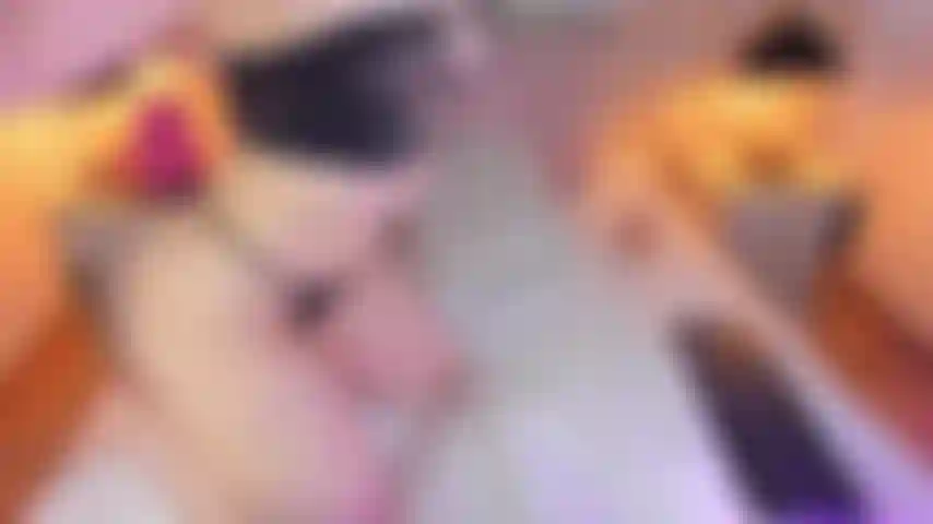 Minha bunda está esperando por você (brincadeira anal + óleo).