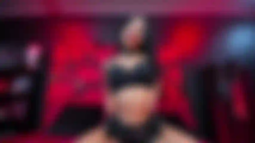 Bare my body and enjoy the hot pleasures you can feel with my tight holes!