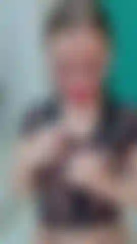 Hot oil + naked body = guaranteed pleasure