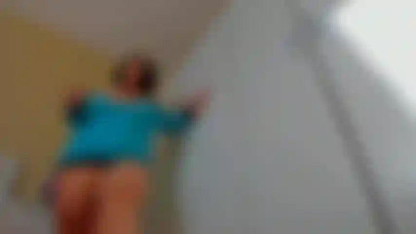 olivia thick big chunky legs