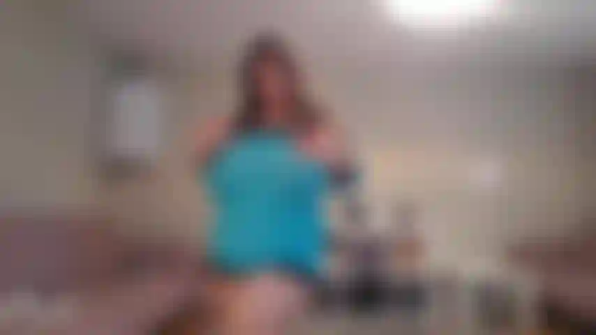 Olivia Big Belly play!