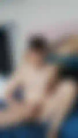 Me masturbando e gozando forte!!