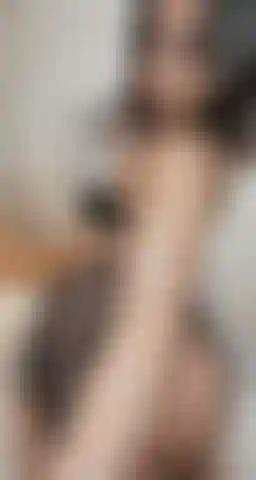 Provocação sexual e carícias para você, baby.