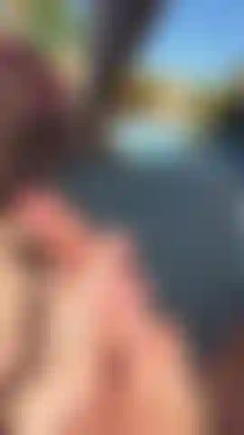 Eu fico um pouco levada lá fora e preciso ser domada! Garganta profunda e foda na buceta com creampie!!!