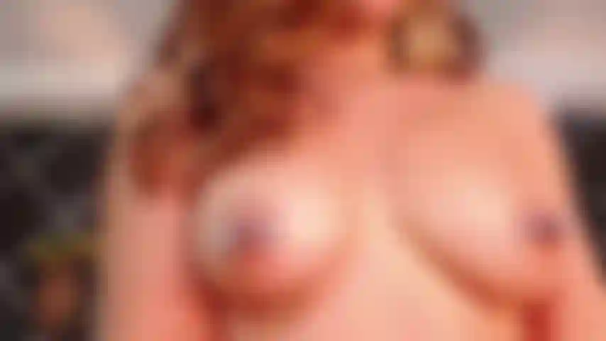 Gemendo em espanhol enquanto monto meu vibrador.