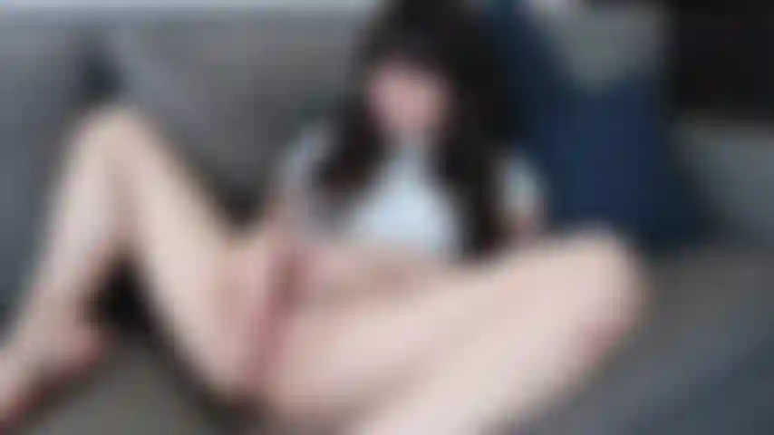 Masturbação natural - fricção suave do clitóris e gemidos silenciosos. Eu me levo ao limite repetidamente. Minha buceta fica tão inchada, que gorjeia e lateja. Intenso orgasmo pulsante/contraído.