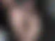 Chupando os pés e fazendo joblagem - tiro meus tênis e meias sujos, chupo os dedos e passo óleo nos pés. Te excita então começo a acariciar seu pau com meus pés até você explodir. Não nua.