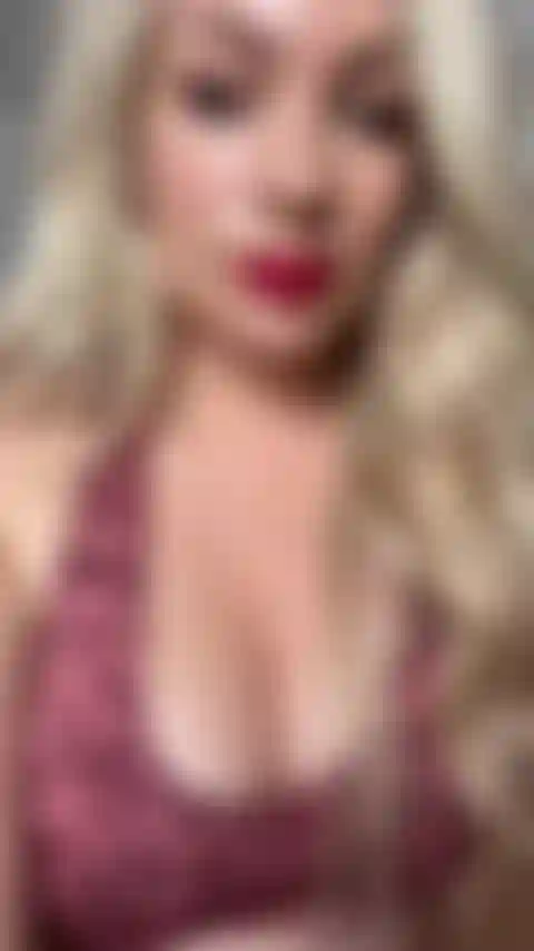 Peitos grandes são para masturbação!