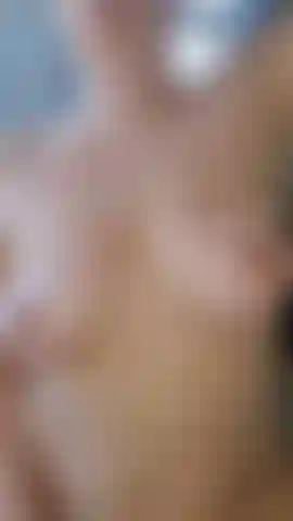 😈 My natural 36D boobs get covered in slippery lube as I massage, squeeze and tease them for your viewing pleasure. A simple clip, but one of my sexiest 💋