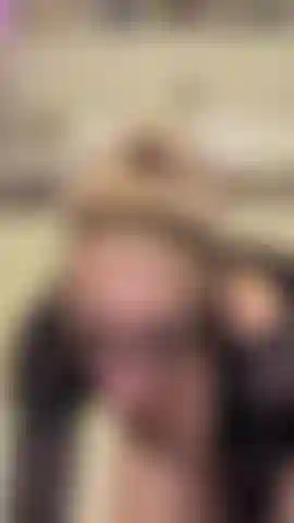 TEASE: StepMommy likes it when your cock is really hard! 🥵 💦