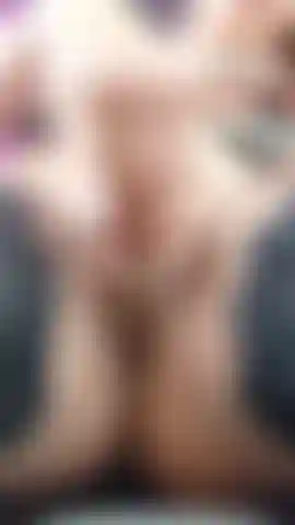 Dedos em pov e gozando.. Mmmm minha buceta é tão satisfatória.