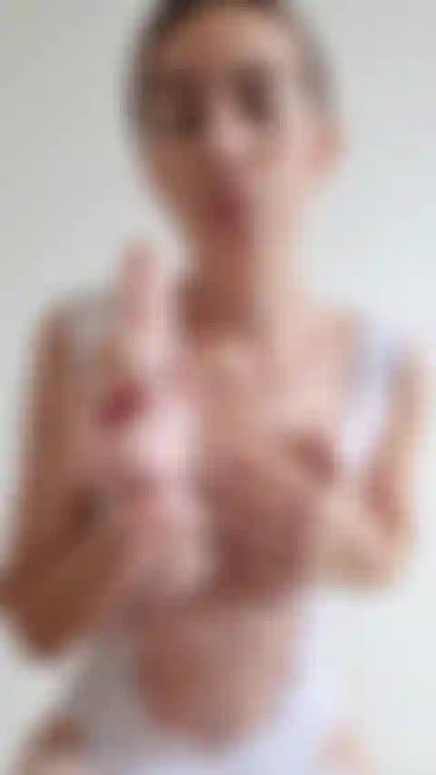 Boquete com consolo + cuspe nas tetas.