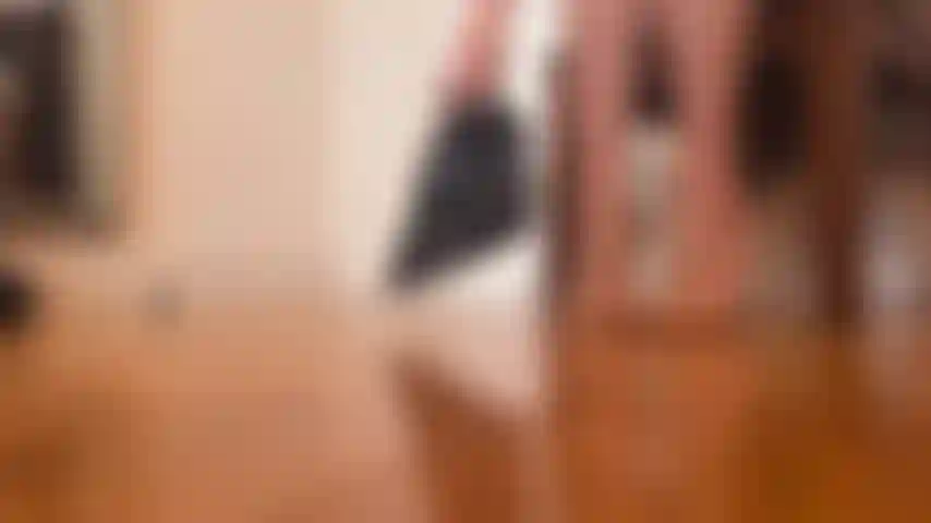 Experimente e provoque saltos steve madden de camurça preta com tachas.