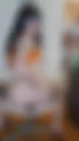 Pulando e gozando em um vibrador de 9" pt2.