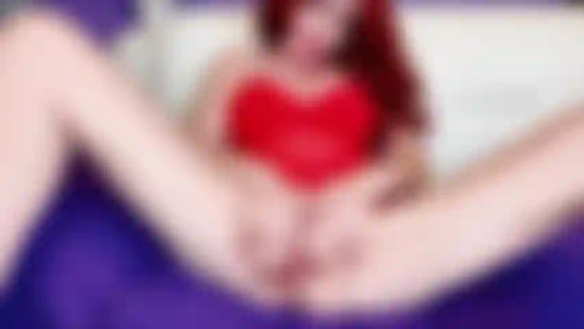 Dedilhado buceta longas unhas vermelhas de estilete.