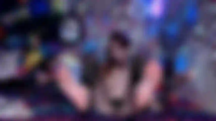 A adoração mais extrema dos pés do louco por pés.