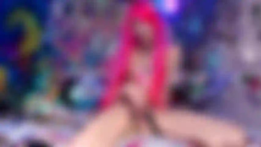 Deusa mística maricas com cinta enorme!