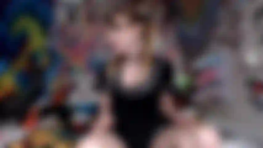 Estudante excitada com mais de 18 anos e alça enorme! Roleplay.