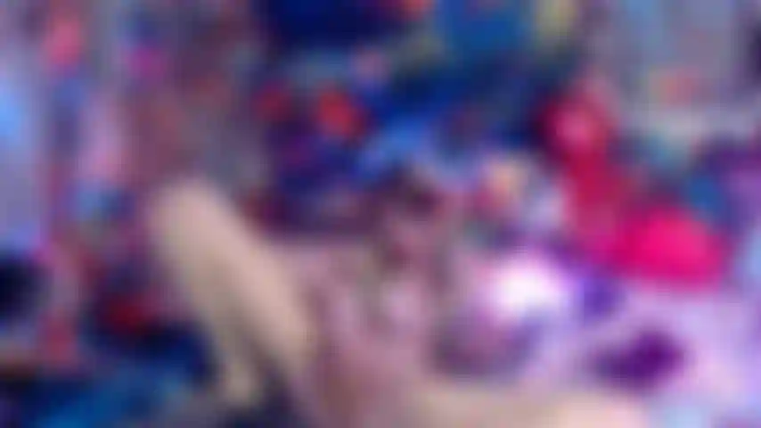 Banana porra, buceta mais cremosa! Lanche noturno de um tonto.