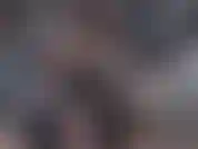 Pés de meia sexy brincam com pés de masturbação + dildo esguichando.