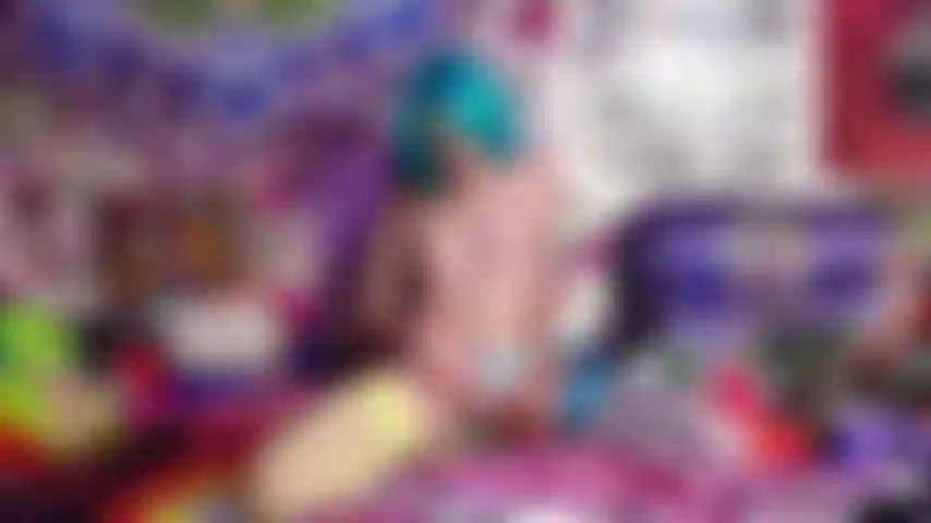 Calcinha de cetim desliza sobre pov atp + escancarada.