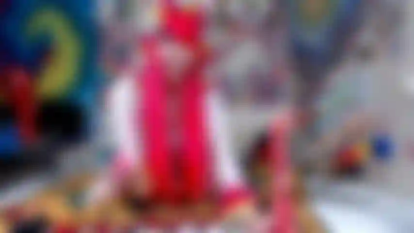 Lindo dildo dp do unicórnio rosa montando.