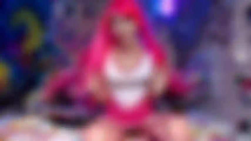 Rejeição sph + maricas pela líder de torcida popular.