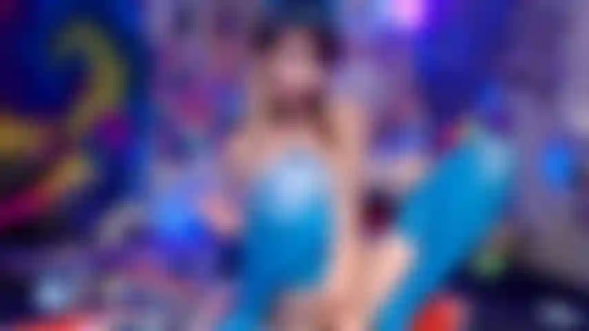 Princesa goma stuffer! Recheando e empurrando gomas de minha bunda e buceta apertadas.