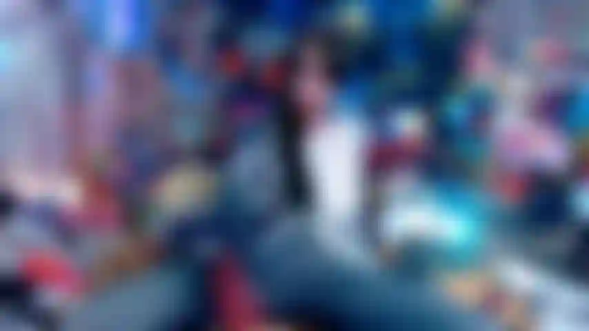 Striptease de cosplay de mulher aranha (provocação de bj, vibrador esguichando).