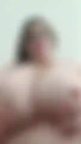 playing my nipps while wearing this shirt on