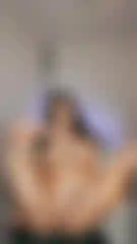 10 Polegadas esguichando creampie com vibrador