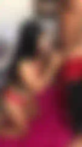 Pile drive minha bunda e buceta! Fodendo estilo bate-estacas em todos os meus buracos! Definitivamente uma das minhas cenas mais hardcore.