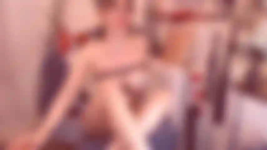 Pés, dedos dos pés, cor menta, óleo.