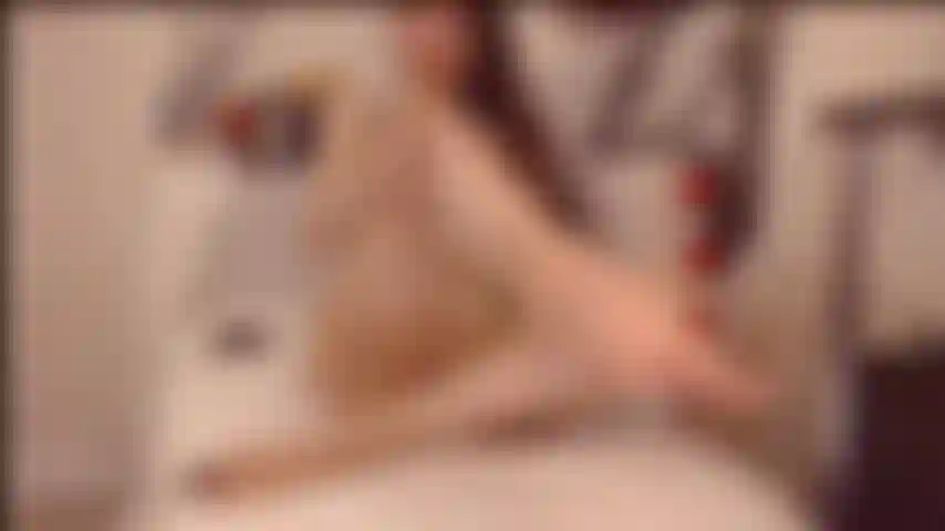 Pés , esguichando consolo enorme carga, esmalte preto.