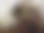 Implorando, óleo na bunda, dedilhando a bunda.