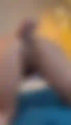 Arching my back so I can show you how i fuck my ass!