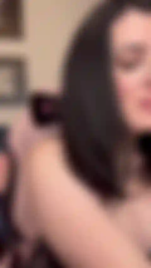 Namorada gamer chupa e se fode (roleplay solo).