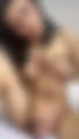 Para brincar com o vibrador na minha boceta molhada.