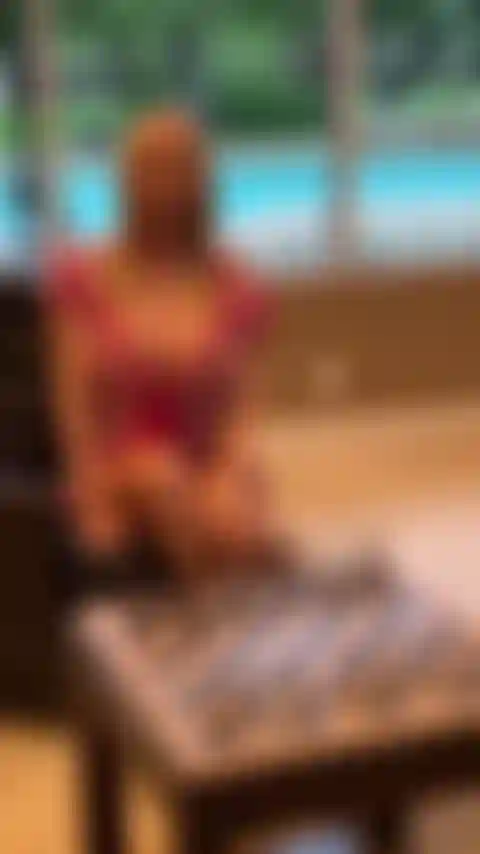 Sua madrasta maria está aqui para o seu prazer!