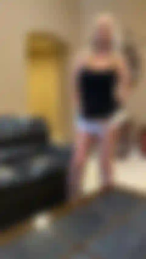 Enteada dança pro papai!!!