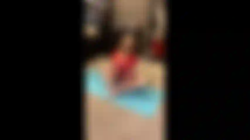 Naked yoga e alongamento com mary carey.