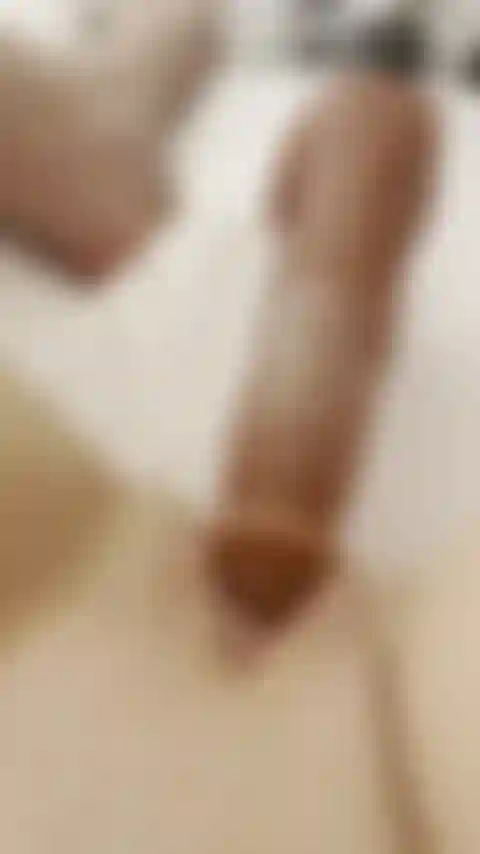 Olha como minha bucetinha é cremosa??